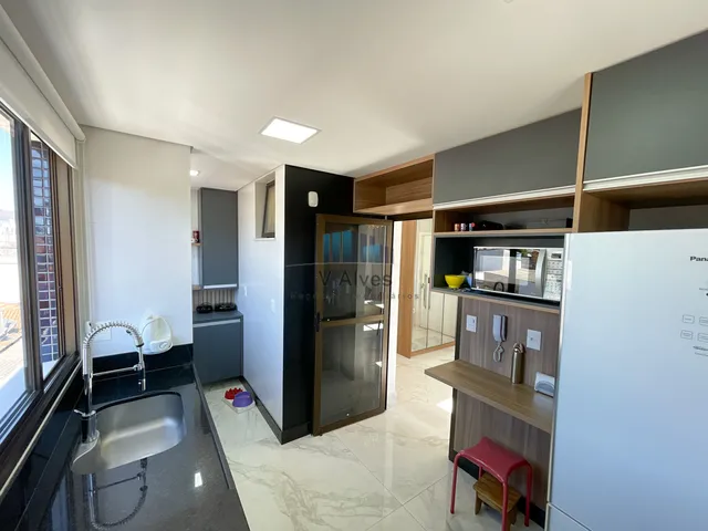 Imagem 5: Cobertura com 214m², 3 quartos sendo 02 suítes, 4 vagas. À venda, no bairro Sagrada