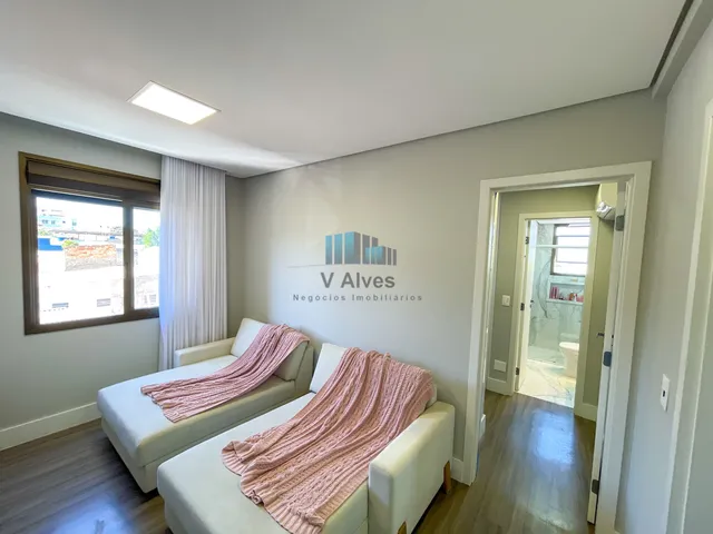 Imagem 15: Cobertura com 214m², 3 quartos sendo 02 suítes, 4 vagas. À venda, no bairro Sagrada