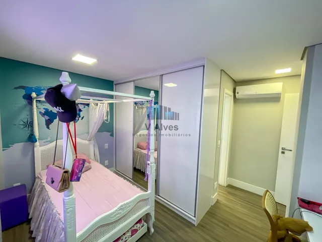 Imagem 12: Cobertura com 214m², 3 quartos sendo 02 suítes, 4 vagas. À venda, no bairro Sagrada