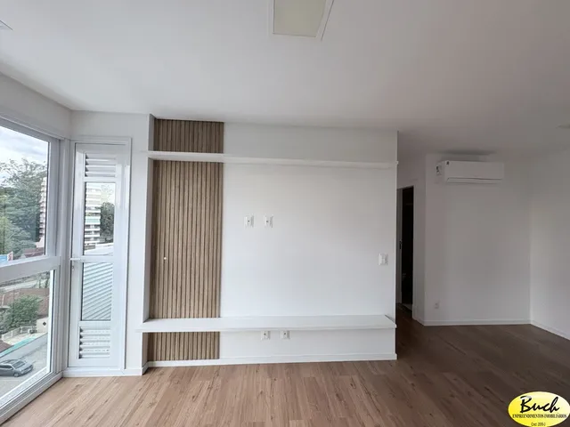 Imagem 3: Apartamento à venda no Centro de Joinville-SC: 2 quartos sendo 1 suíte, 2 salas, 2