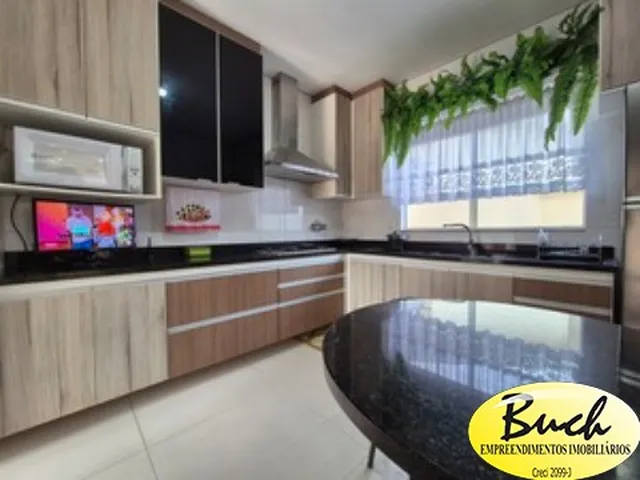 Imagem 3: Casa alto padrão Bairro Saguaçu Joinville - Buch Imóveis