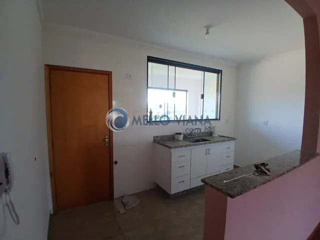 Imagem 2: Apartamento amplo, com sala, varanda, 3 quartos