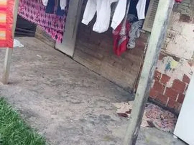 Imagem 2: Vendo Casa de Barbada na Cohab Rubem Berta