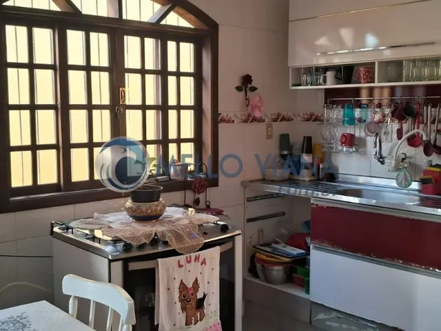 Imagem 7: Casa com 02 suites,02 dormitorios,03 garagens cobertas,01 lavabo em bairro tranguilo em