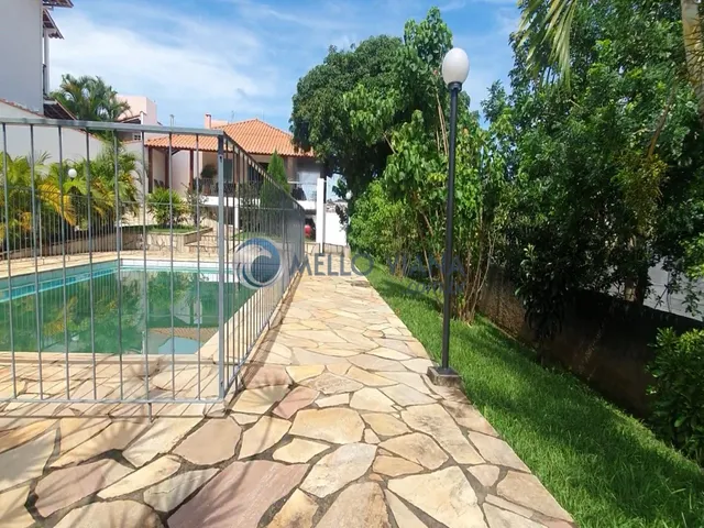 Imagem 14: Belíssima casa de padrão alto estilo "de campo" com piscina e 3 quartos próximo ao