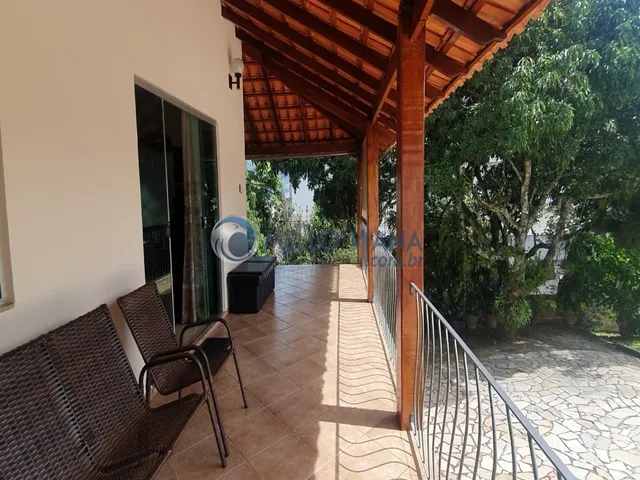 Imagem 7: Belíssima casa de padrão alto estilo "de campo" com piscina e 3 quartos próximo ao