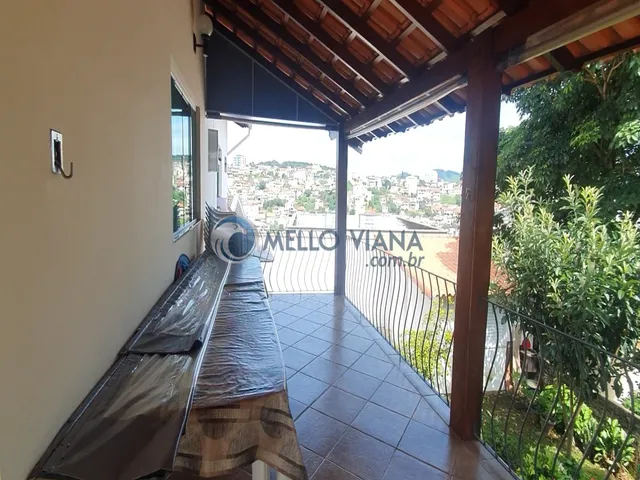 Imagem 11: Belíssima casa de padrão alto estilo "de campo" com piscina e 3 quartos próximo ao