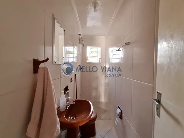 Imagem 2: Casa reformada, em bom estado de conservação no centro de São Lourenço - MG