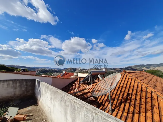 Imagem 13: Casa reformada, em bom estado de conservação no centro de São Lourenço - MG