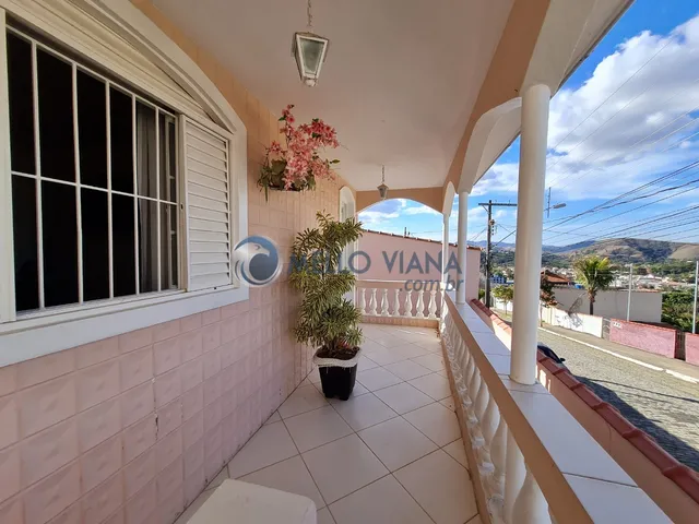 Imagem 9: Casa reformada, em bom estado de conservação no centro de São Lourenço - MG