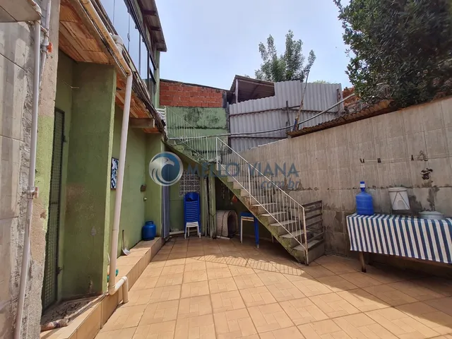 Imagem 9: Casa com 2 lojas, localizada no centro da cidade, próximo a estação de trem e ao