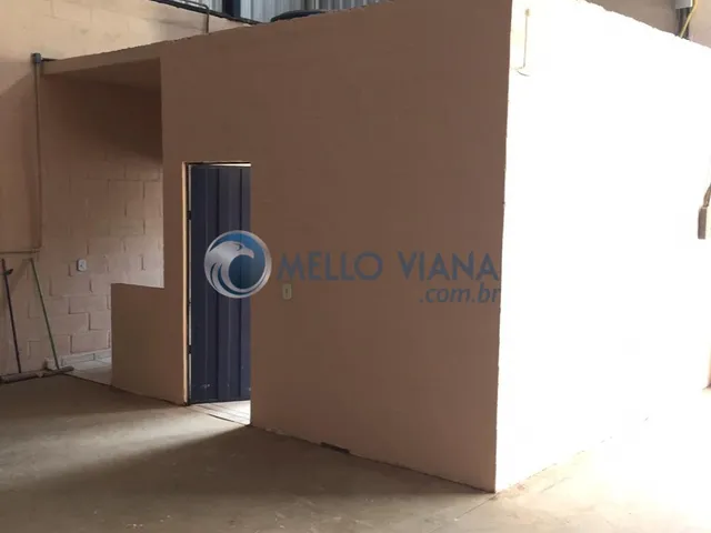 Imagem 5: Galpão com 500m², 2 escritórios , 2 banheiros, 2 cozinhas. Fachada em blindex (em