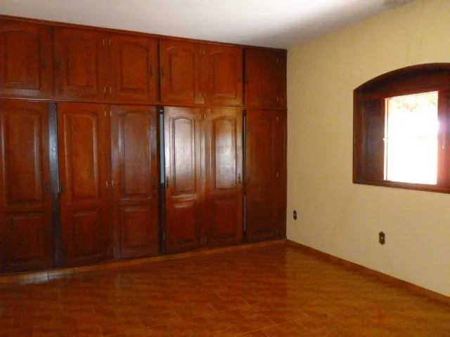 Imagem: Casa com 04 quartos, vista para montanhas