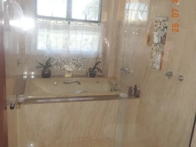 Imagem 7: Chácara em Meaipe, com 5.000 m², duas casas, piscina, quadra gramada de esportes, campo