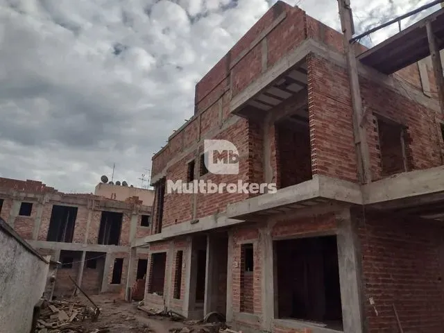 Imagem 13: Curitiba - Casa Padrão - Portão