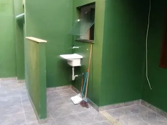 Imagem 4: Casa 2 Quartos de Fundos no Bairro Miramar