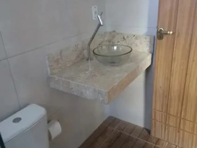 Imagem 9: Casa 2 Quartos de Fundos no Bairro Miramar