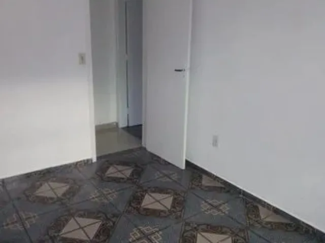 Imagem 11: Casa 2 Quartos de Fundos no Bairro Miramar