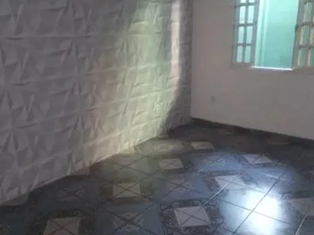 Imagem 6: Casa 2 Quartos de Fundos no Bairro Miramar