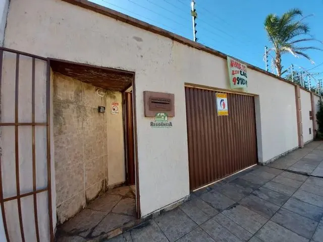 Imagem: A casa possui 4 Dormitórios, 2 Suítes, 4 Banheiros, 4