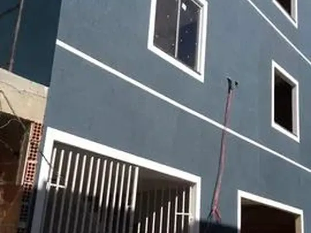 Imagem: Vendo Casa Triplex / Primeira Locação