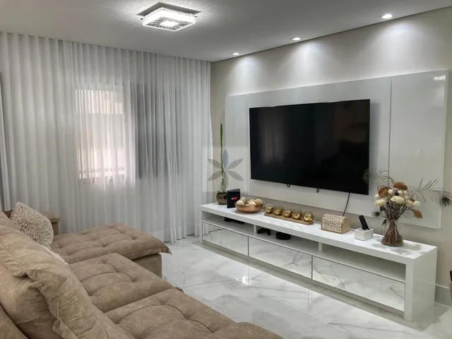 Imagem: O apartamento possui 5 Dormitórios, 3 Suítes, 5