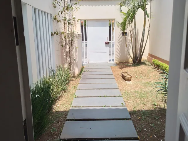 Imagem 5: Sobrado para Venda com 3 Dormitórios e Piscina na Vila Oliveira em Mogi