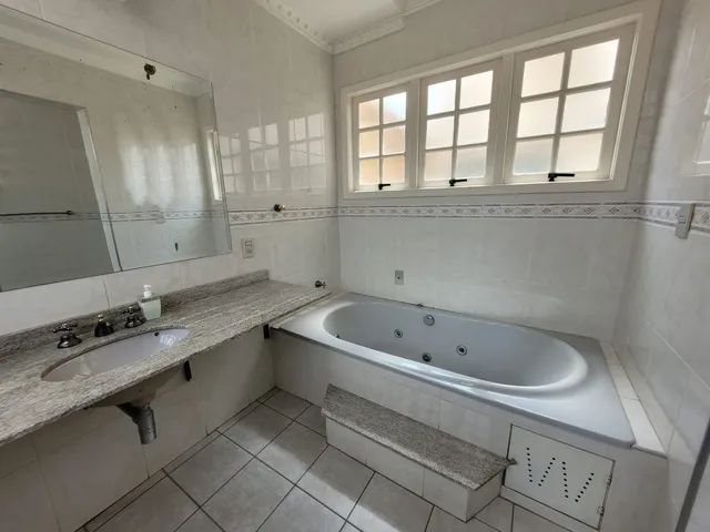 Imagem 13: Sobrado para Venda com 3 Dormitórios e Piscina na Vila Oliveira em Mogi