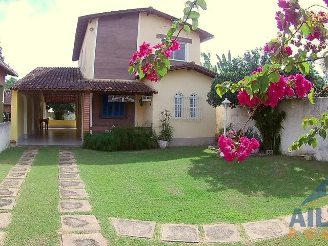 Imagem: Casa Duplex com 3 Quartos À Venda no Bairro