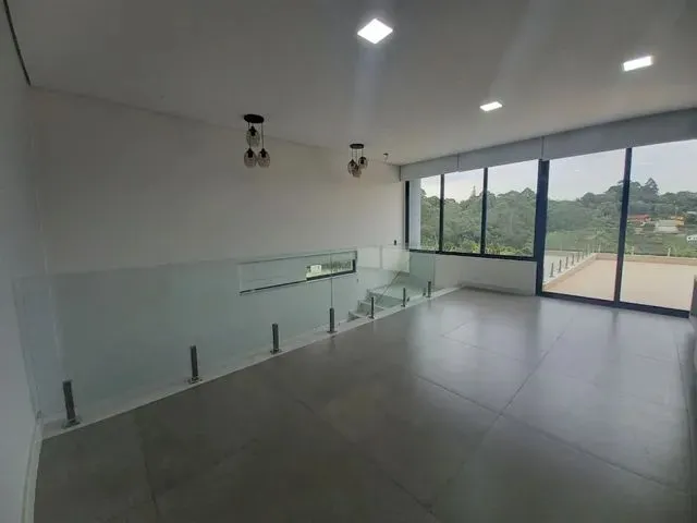 Imagem: Casa Moderna em Rua Tranquila, Sem Saída