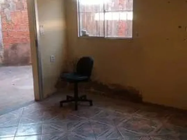 Imagem 4: Casa para Venda Possui 100 M2 com 2 Quartos em Enseada de Jacaraípe - Serra - Es