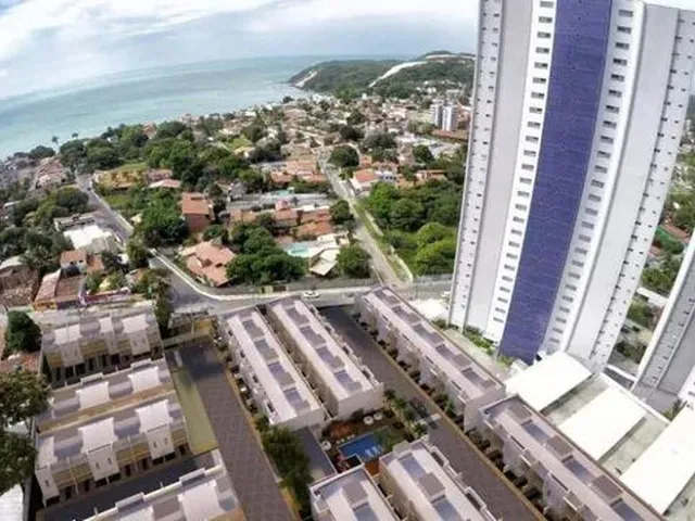 Imagem 12: Casa Duplex em Condomínio em Ponta Negra, com 3 Quartos, Sendo 2 Suítes, Próximo À