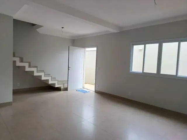 Imagem: A casa em condomínio possui 3 Dormitórios, 1 Suíte, 3