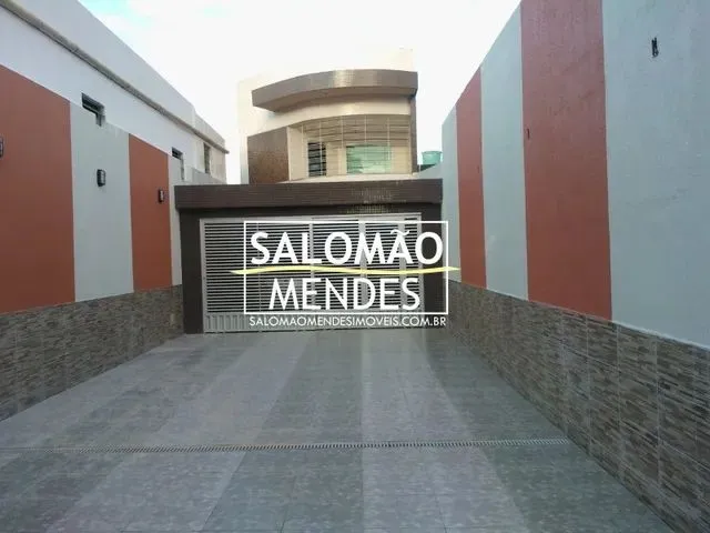 Imagem 7: Casa com Dois Pisos, 3 Suítes, Porcelanato, Documentada