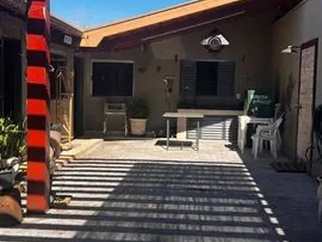Imagem 2: Casa com 4 Dormitórios a Venda