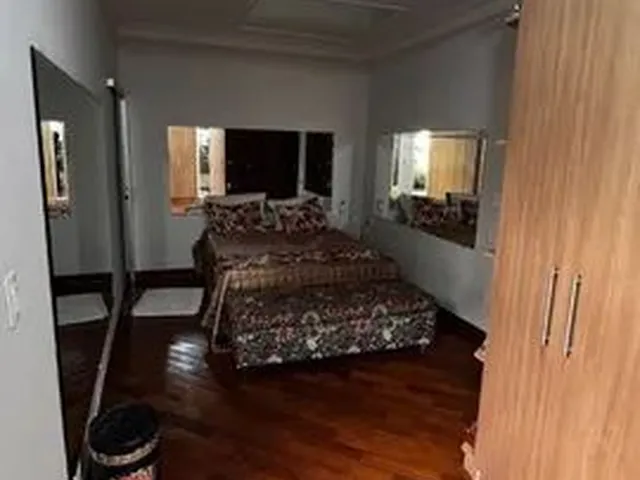 Imagem 6: Casa com 4 Dormitórios a Venda
