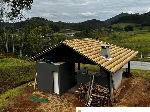 Imagem 13: Sítio a Venda em Tijucas com Lago