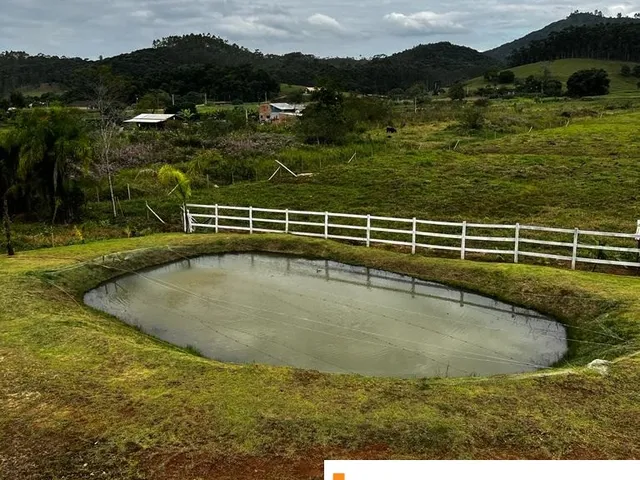 Imagem 14: Sítio a Venda em Tijucas com Lago