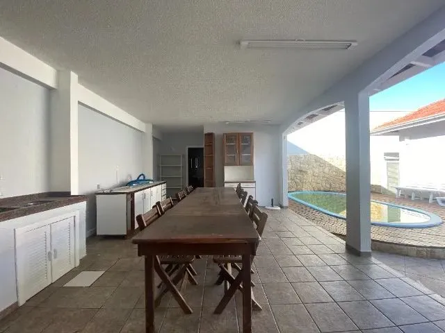 Imagem 3: Casa Averbada, 4 Dormitórios no Bairro Ressacada em Itajaí. Valor de Oportunidade
