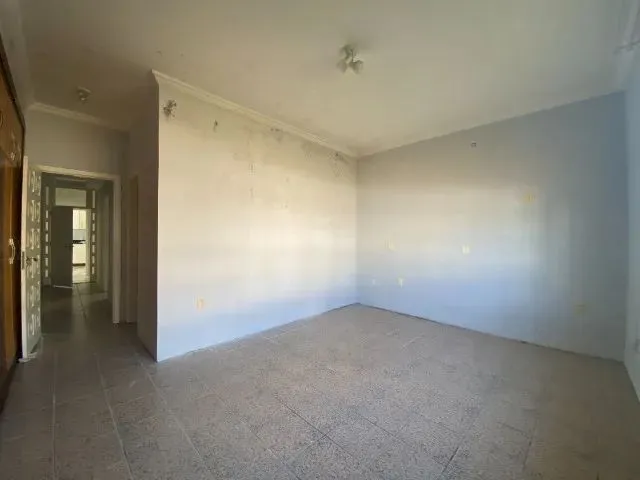 Imagem 8: Casa Averbada, 4 Dormitórios no Bairro Ressacada em Itajaí. Valor de Oportunidade