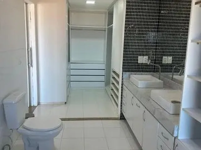 Imagem 2: Casa Tríplex Vista Mar, Tem 892 M² com 8 Suítes, Piscina, Deck, em Porto das Dunas