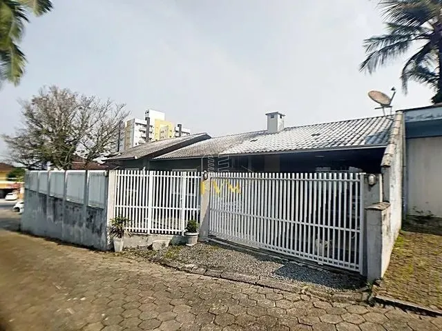 Imagem 1: O Lar Perfeito: Casa À Venda/Locação em Uma Localização Privilegiada!
