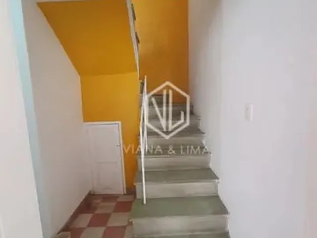 Imagem 13: Casa para Aluguel Ou Venda Possui 295 Metros Quadrados com 4 Quartos em Cordeiro - Recife
