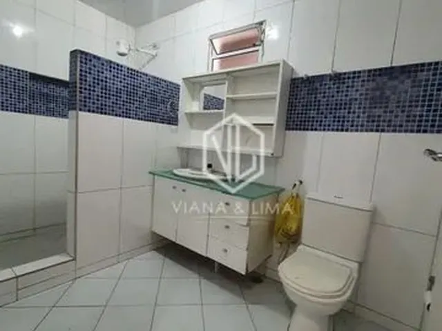 Imagem 2: Casa para Aluguel Ou Venda Possui 295 Metros Quadrados com 4 Quartos em Cordeiro - Recife
