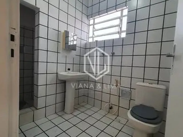 Imagem 15: Casa para Aluguel Ou Venda Possui 295 Metros Quadrados com 4 Quartos em Cordeiro - Recife