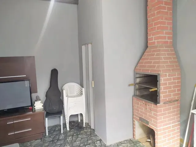 Imagem: Casa com 2 Dormitórios, Churrasqueira e