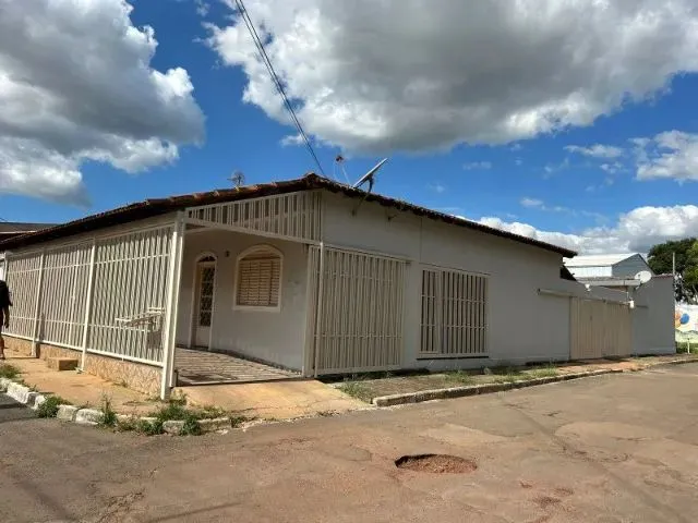 Imagem 1: Aluga-Se Casa 3 Quartos - Excelente Localização