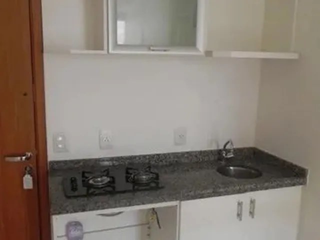 Imagem: A kitnet possui 1 Dormitório, 1 Banheiro, 1 Vaga na