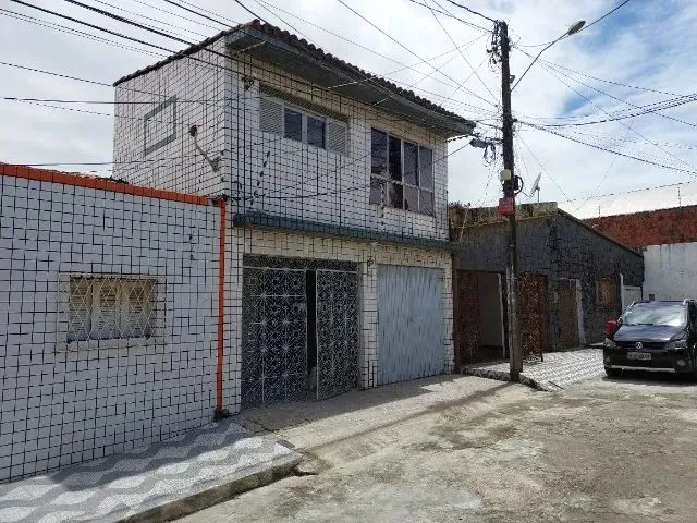 Imagem: Casa no Alecrim na Av. 5 Entre a Av 7 e