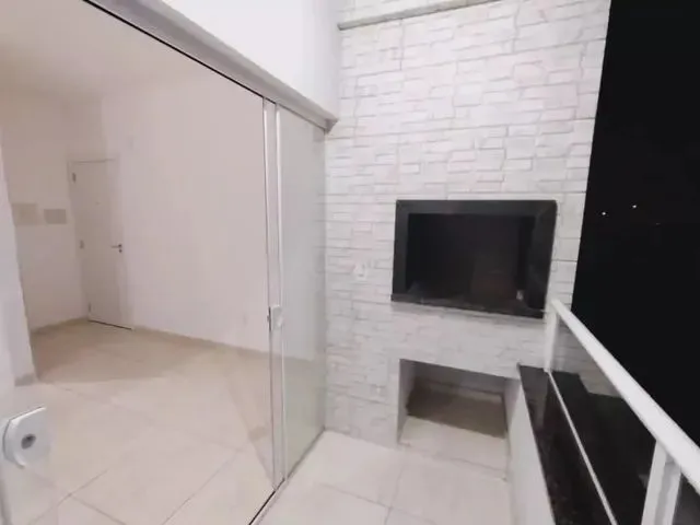 Imagem: O apartamento possui 3 Dormitórios, 1 Suíte, 2 Banheiros,